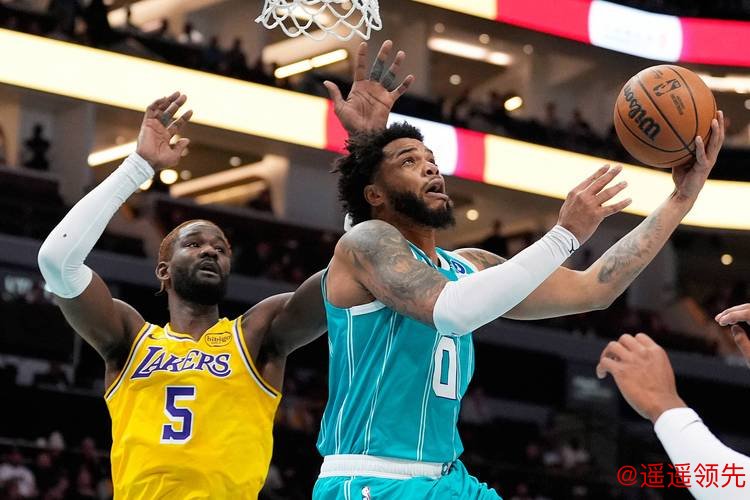 四队激烈争夺迈尔斯·布里奇斯！近三战投篮命中率暴跌，湖人3换1筹码堪忧